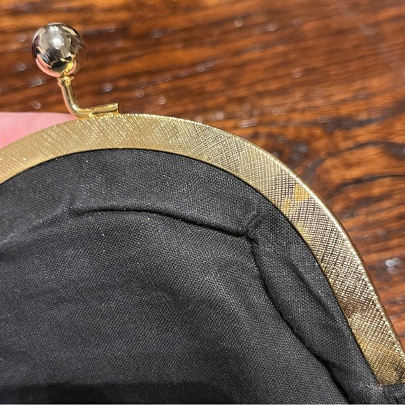 VINTAGE Black Mesh Snap Closure Shoulder Clutch Bag w/ Chain 90's - Picture 6 of 6